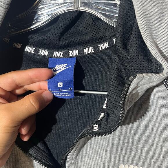 Vintage Y2K Nike Sportswear Tech Fleece Gray Zip Up Sweater Womans Size Small - Picture 2 of 8